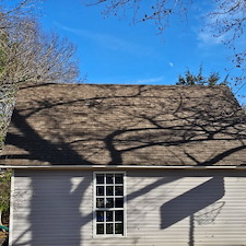 Algae-Moss-Covered-Roof-Cleaning-in-Loretto-TN 0