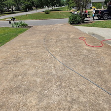 Concrete-Driveway-Pressure-Washing-in-Lawrenceburg-TN-Restoring-Curb-Appeal 3