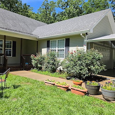 Professional-House-Softwash-in-Lawrenceburg-TN-Removing-Algae-Restoring-Curb-Appeal 1