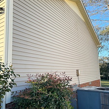 Top-Quality-Housewash-Performed-in-Columbia-TN 0